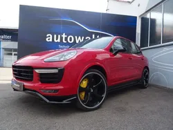 Rot Gebraucht 2015 Porsche Cayenne Turbo S SUV | 43.900 € (Fairer Preis)