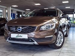 Braun Gebraucht 2018 Volvo V60 CC Plus Kombi | 22.990 € (Guter Preis)