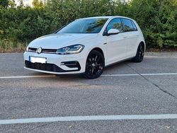 Weiß Gebraucht 2019 VW Golf VII Highline Limousine | 17.650 € (Fairer Preis)