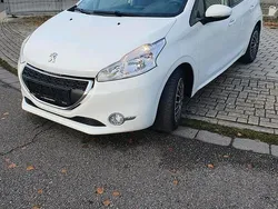 Weiß Gebraucht 2014 Peugeot 208 Active Kleinwagen | 1.999 € (Superpreis)