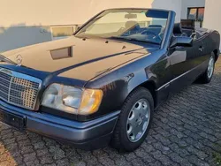 Schwarz Gebraucht 1994 Mercedes E320 Sportline Cabrio | 27.950 €