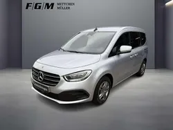 Helvinsilber Gebraucht 2024 Mercedes T180 Style Van / Kleinbus | 32.990 € (Teuer)