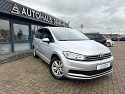 Silber Gebraucht 2022 VW Touran Comfortline Van / Kleinbus | 23.390 € (Guter Preis)