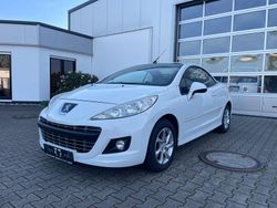 Weiß Gebraucht 2015 Peugeot 207 CC Active Cabrio | 3.990 € (Etwas zu teuer)