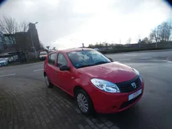 Rot Gebraucht 2009 Dacia Sandero Basis Kleinwagen | 3.499 €