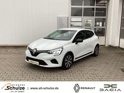 Gletscherweiss Gebraucht 2022 Renault Clio V Equilibre Limousine | 13.290 € (Guter Preis)