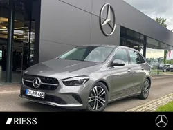 Metalliclack mountaingrau Gebraucht 2025 Mercedes B180 Progressive Van / Kleinbus | 37.850 € (Teuer)
