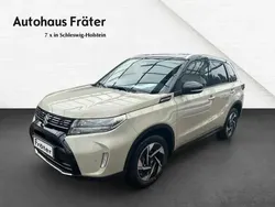 Savannah/cosmic black Gebraucht 2025 Suzuki Vitara Comfort+ SUV | 24.979 € (Etwas zu teuer)