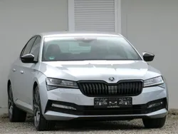 Brilliantsilber metallic Gebraucht 2019 Skoda Superb SportLine Limousine | 25.990 € (Guter Preis)