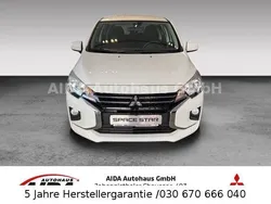Weiß Gebraucht 2024 Mitsubishi Space Star Basis Limousine | 11.490 € (Fairer Preis)
