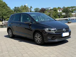 Schwarz Gebraucht 2016 VW Golf VII Allstar Kombi | 8.990 € (Fairer Preis)