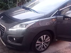 Grau Gebraucht 2015 Peugeot 3008 Allure Kombi | 7.000 € (Fairer Preis)