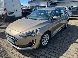 Silber Gebraucht 2019 Ford Focus Vignale Limousine | 16.490 € (Fairer Preis)