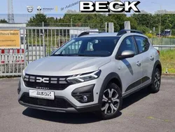 Moonstonegrau metallic Gebraucht 2023 Dacia Sandero Expression Kleinwagen | 14.890 € (Fairer Preis)