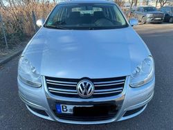Silber Gebraucht 2009 VW Jetta Limousine | 2.850 € (Fairer Preis)