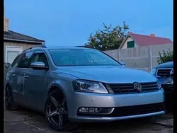 Silber Gebraucht 2011 VW Passat Kombi | 6.450 €