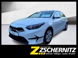 (wd) cararraweiss Gebraucht 2022 Kia Ceed Edition 7 Limousine | 13.990 € (Fairer Preis)