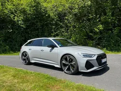 Grau Gebraucht 2020 Audi RS6 Ambiente Kombi | 79.500 €