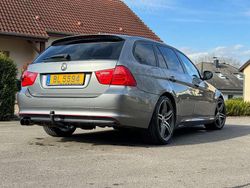 Grau Gebraucht 2010 BMW 320 Comfort Edition Kombi | 8.600 € (Teuer)