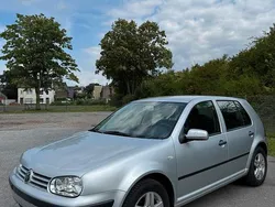 Silber Gebraucht 2002 VW Golf IV Kleinwagen | 650 € (Guter Preis)