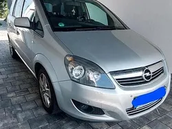 Silber Gebraucht 2012 Opel Zafira Van / Kleinbus | 6.900 €
