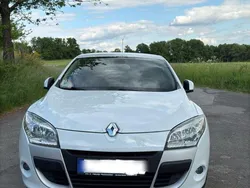 Weiß Gebraucht 2010 Renault Mégane Coupé Dynamique Coupé | 6.000 €