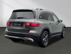 Grau Gebraucht 2024 Mercedes GLB220 AMG SUV | 53.900 €