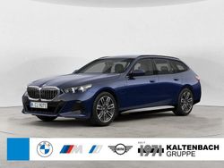 Blau Neu 2025 BMW 550e M Sport Kombi | 79.990 € (Superpreis)