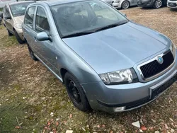 Grau Gebraucht 2004 Skoda Fabia Classic Kleinwagen | 1.350 € (Guter Preis)