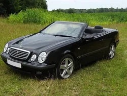 Schwarz Gebraucht 1999 Mercedes CLK230 Cabrio | 5.400 € (Fairer Preis)
