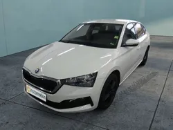 Weiß Gebraucht 2020 Skoda Scala Cool Plus Kleinwagen | 13.590 € (Superpreis)