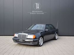 Schwarz Gebraucht 1992 Mercedes E500 Limousine | 79.900 €