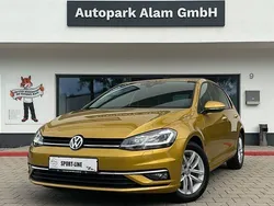 Gelb Gebraucht 2018 VW Golf VII Highline Limousine | 19.499 € (Fairer Preis)