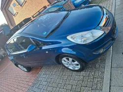 Blau Gebraucht 2006 Opel Corsa Kleinwagen | 2.500 €