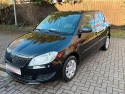 Schwarz Gebraucht 2012 Skoda Fabia Kleinwagen | 5.300 € (Guter Preis)