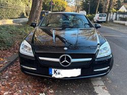 Schwarz Gebraucht 2011 Mercedes SLK200 Cabrio | 20.199 € (Fairer Preis)