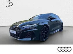 Goodwoodgrün, perleffekt Gebraucht 2025 Audi RS3 Sportback Ambiente Kleinwagen | 75.490 € (Etwas zu teuer)