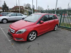 Rot Gebraucht 2013 Mercedes B180 Van / Kleinbus | 12.990 € (Fairer Preis)