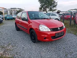 Rot Gebraucht 2011 Renault Clio II Authentique | 3.499 € (Etwas zu teuer)