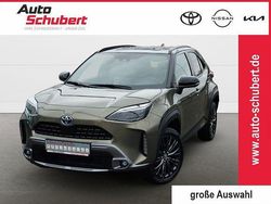 Manganbronze metallic / dach schwarz Gebraucht 2023 Toyota Yaris Hybrid Advance | 26.890 € (Teuer)