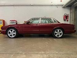 Rot Gebraucht 2000 Jaguar XJ8 Executive Limousine | 19.900 €
