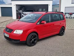 Rot Gebraucht 2004 VW Touran Van / Kleinbus | 1.500 € (Guter Preis)
