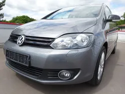 Grau Gebraucht 2012 VW Golf Plus Match Van / Kleinbus | 7.490 € (Fairer Preis)