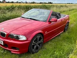 Rot Gebraucht 2001 BMW 330 Cabriolet Performance Cabrio | 6.500 € (Guter Preis)