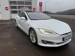 Weiß Gebraucht 2020 Tesla Model S Kleinwagen | 25.000 €