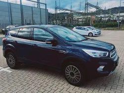 Blau Gebraucht 2019 Ford Kuga SUV | 9.900 € (Guter Preis)