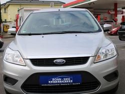 Silber Gebraucht 2010 Ford Focus Limousine | 4.450 € (Fairer Preis)