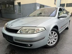 Grau Gebraucht 2002 Renault Laguna II Kombi | 1.400 € (Fairer Preis)