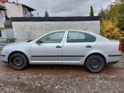 Silber Gebraucht 2005 Skoda Octavia Classic Limousine | 1.850 € (Teuer)