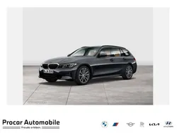 Grau Gebraucht 2022 BMW 330 Sport Line Kombi | 37.890 € (Fairer Preis)